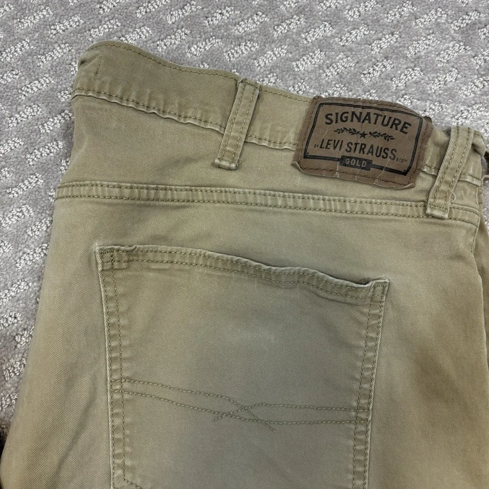 Levi's Signature Gold Athletic Fit Men's Jeans 44x30 Lot Of  2 Stretch Tan Grey